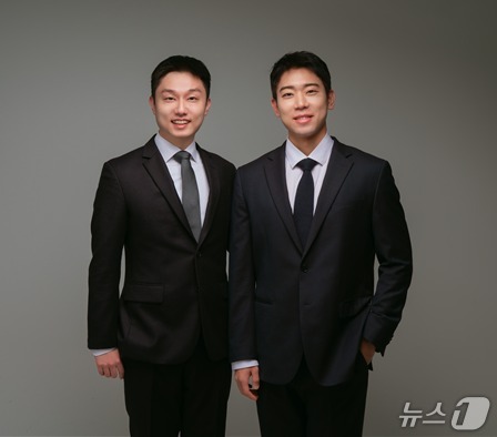 대한공중보건의사협의회(대공협)는 지난달 29일부터 5일간 이뤄진 제40대 회장단 선거에서 단독 출마한 박재일 회장 후보(왼쪽),정일윤 부회장 후보가 당선됐다고 2일 밝혔다.(대한공중보건의사협의회 제공)