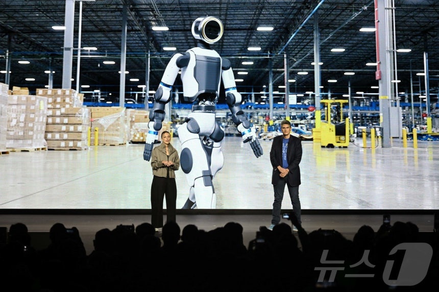 세계 최대 가전·정보기술(IT) 전시회 'CES 2026' 개막을 하루 앞둔 5일(현지시간) 미국 네바다주 라스베이거스 만달레이베이에서 열린 현대차그룹 프레스 컨퍼런스에서 잭 잭코우스키 보스턴다이나믹스 아틀라스 개발