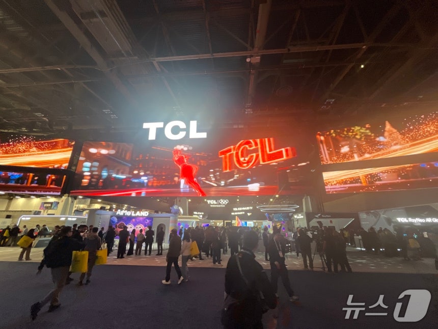 중국기업 TCL이 CES 2026이 열린 라스베이거스 컨벤션 센터(LVCC) 센트럴홀에 마련한 부스 모습.2026.1.7/뉴스1 ⓒ News1 원태성 기자