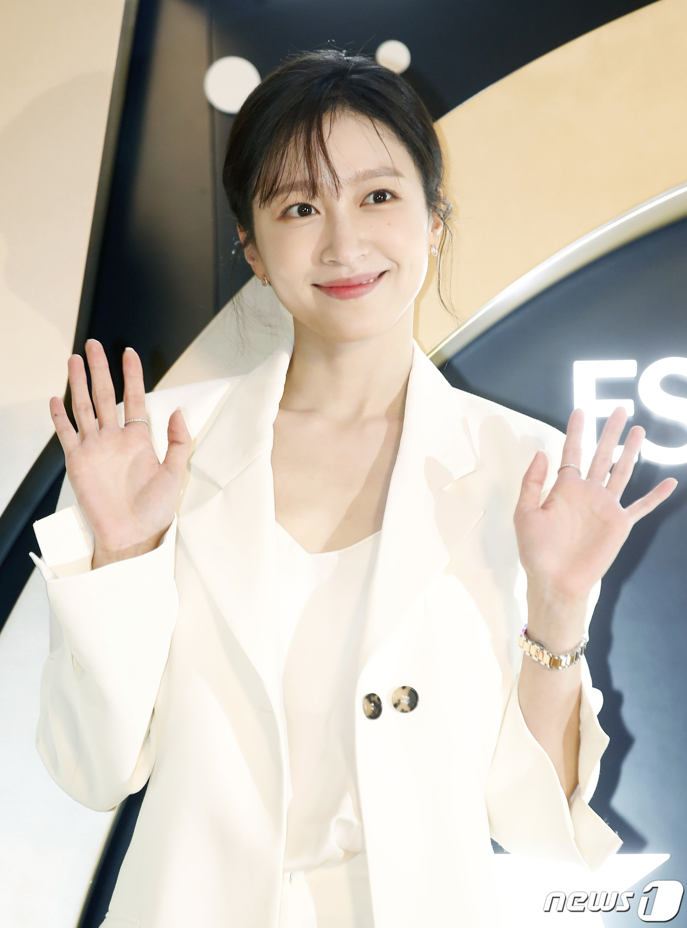 EXID <b>하니</b>, 3년 만에 안방극장 <b>복귀</b> 가능성…"KBS <b>주말극</b> 출연 검토"