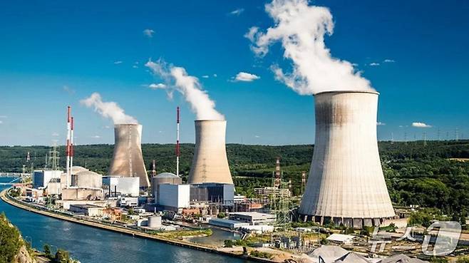 베트남이 추진하고 있는 닌투언 원자력발전소 조감.