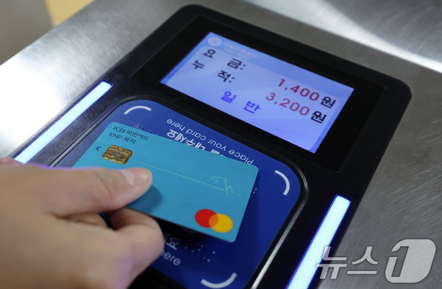 지하철 개찰구(자료사진))뉴스1 ⓒ News1 김진환 기자