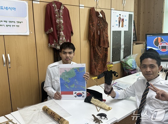 완도수산고 의 문화 다양성 부스 운영 장면.(전남도교육청 제공,재판매 및 DB 금지)/뉴스1