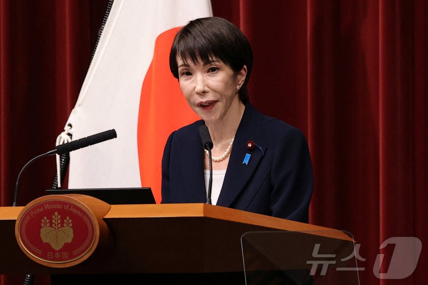 19일 다카이치 사나에 일본 총리가 도쿄 총리관저에서 기자회견을 열고 중의원 해산과 조기 중의원 선거 실시 계획을 밝히고 있다.2026.01.19 ⓒ 로이터=뉴스1 ⓒ News1 김지완 기자