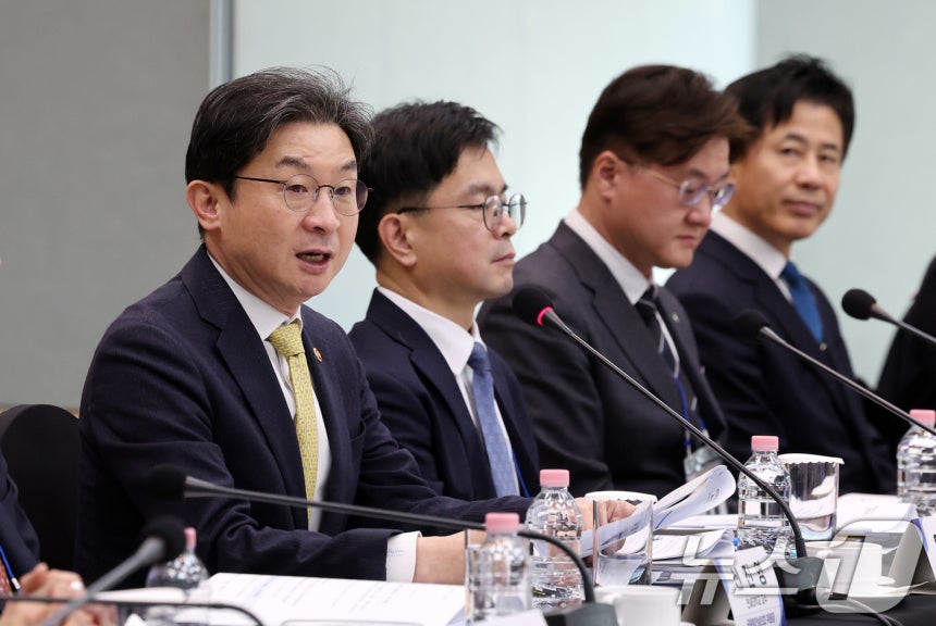 이억원 금융위원장이 9일 서울 중구 예금보험공사 대강당에서 열린 2026년 금융발전심의회 전체회의에서 모두 발언을 하고 있다. 2026.2.9 ⓒ 뉴스1 박지혜 기자