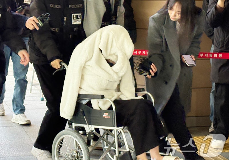 '약물 투약' 추락 포르쉐 운전자는 '유명 인플루언서'…사고 후 계정 삭제