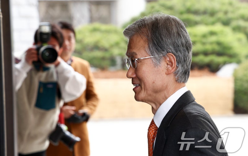 조희대로 대법원 출근길