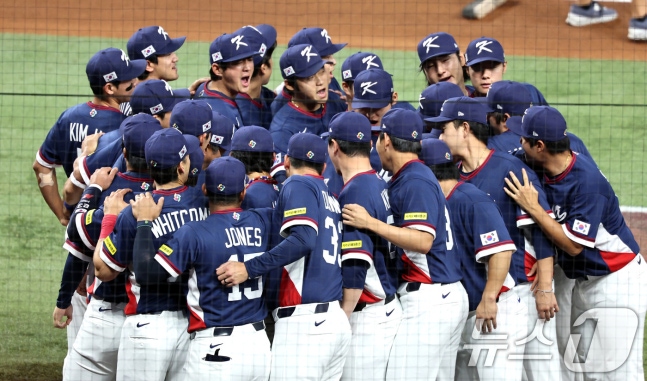 '출발 지연' 야구대표팀, 전세기 타고 16일 귀국[WBC]