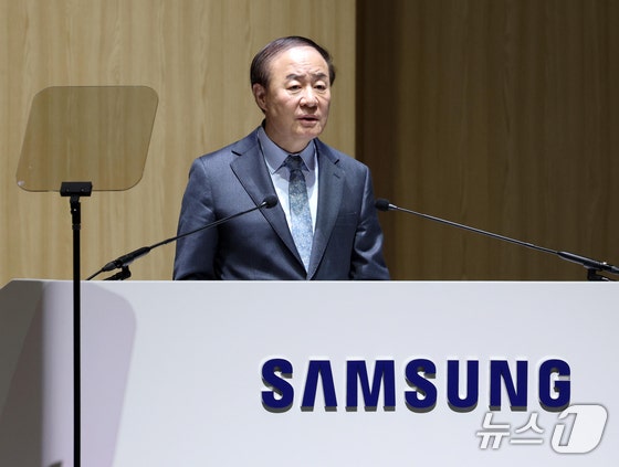 전영현 삼성전자 대표이사 부회장 겸 DS부문장이 18일 오전 경기 수원시 수원컨벤션센터에서 열린 제57기 정기 주주총회에서 발언을 하고 있다. (공동취재) 2026. 3. 18/뉴스1 김영운 기자