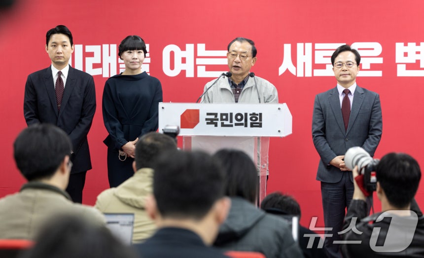 이정현 국민의힘 공천관리위원장이 지난 16일 서울 여의도 중앙당사에서 김영환 충북도지사 컷오프(공천배제) 관련 브리핑을 하고 있다.2026.3.16 ⓒ 뉴스1 이승배 기자
