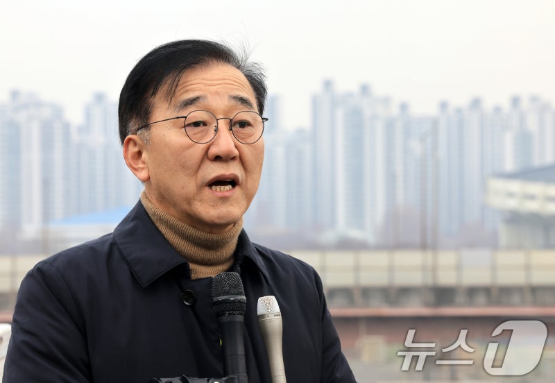 김윤덕 국토부 장관 재산 17억…예금 증가로 2.5억 늘어[재산공개]