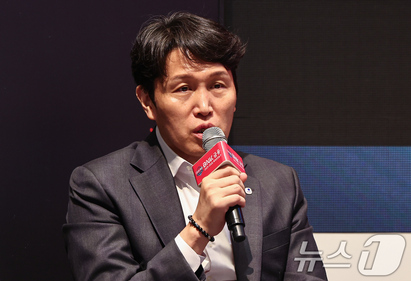 위성우 부산 북갑 후보 띄우기 논란