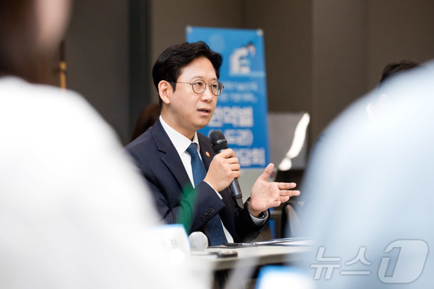 배경훈 부총리 겸 과학기술정보통신부 장관이 13일 오전 서울 서대문구 연세대학교에서 제5차 과학기술인재 육성지원 기본계획 권역별 간담회 를 주재하고 있다. 2026.05.13 ⓒ 뉴스1 (과기정통부 제공. 재판매 및