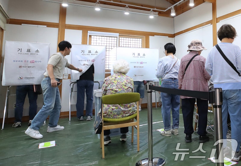 [<b>사전</b>투표] 2일차 오후5시 <b>투표율</b> 22.16%…역대 <b>지선</b> <b>최고치</b>