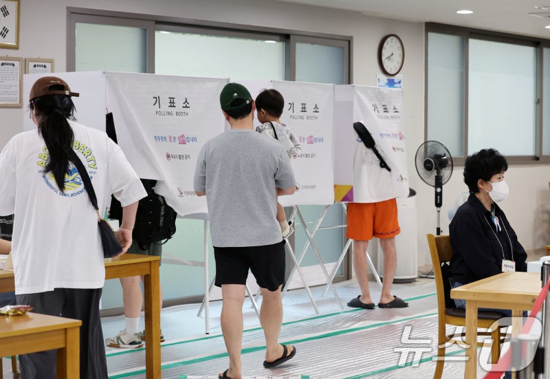 투표하러 갈 때 신분증 없어도 당황 마, 모바일도 되니까