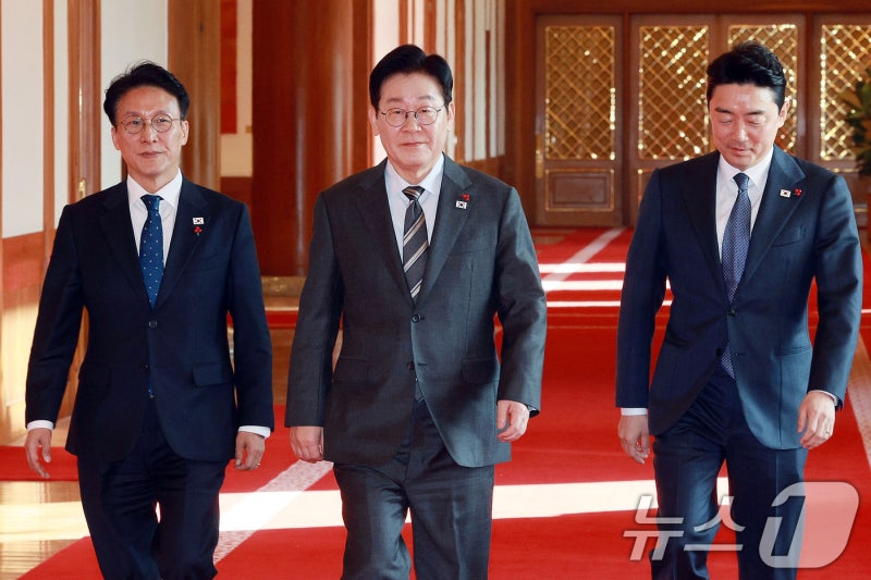 李대통령, <b>김민석</b> 후임 강훈식·정성호 압축…이르면 금주 지명