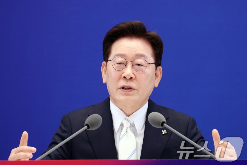 李대통령 "투표용지 부족 사태에 나선 청년들, 참으로 귀하고 존경"(종합)