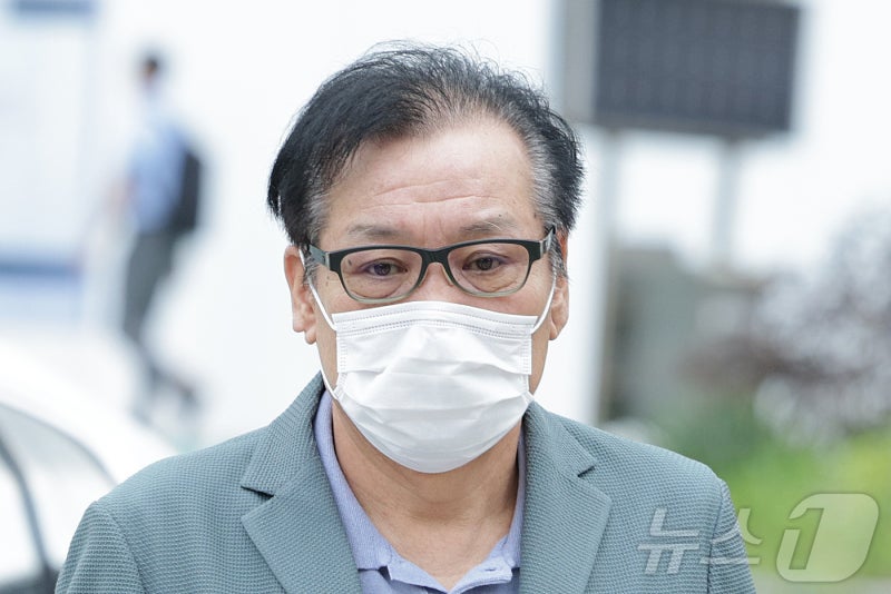 경찰, 건진법사 측근 변호사법 위반 혐의 <b>국세청 압수수색</b>