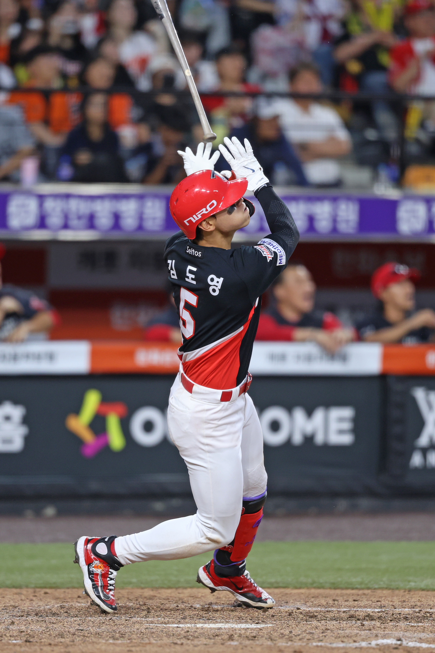 '김도영 19호포' <b>KIA</b>, 한화 제압…두산, 롯데 5연패 몰아넣어(종합)