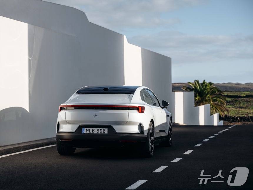2027 Polestar 4 (provided by Polestar)