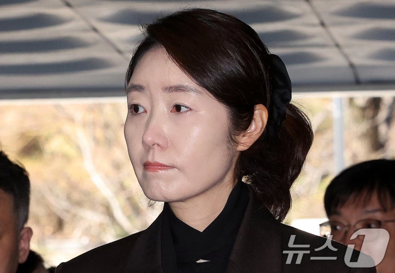 '1억 공천 헌금' 강선우 보석 심문서 눈물로 호소…"방어권 행사 제한"
