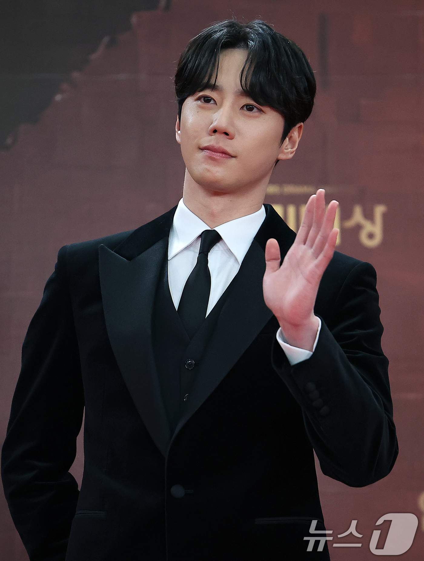 <b>이준영</b>, 자필로 직접 전한 7월 21일 <b>입대</b>…"저답게 잘 다녀올 것"