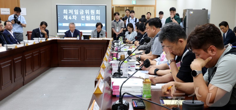 노동계, 내년도 최저임금 최초 1만2000원 요구…올해보다 16.3% 인상