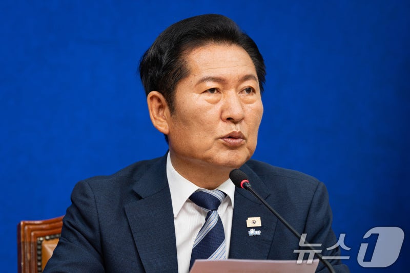 <b>정청래</b> "당 주인은 당원…당원주권시대 열 전당대회 <b>준비</b>"