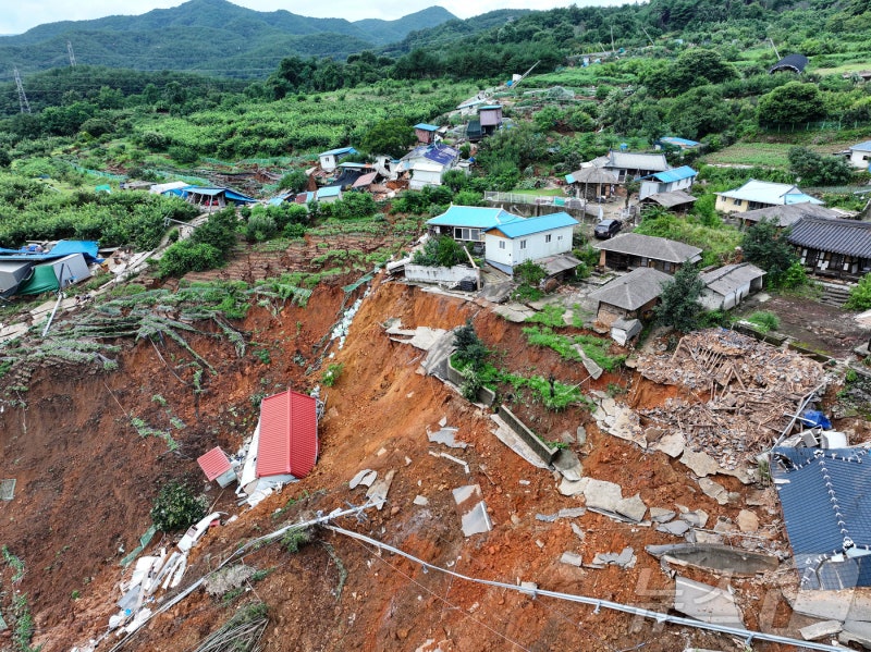 [예고된 재난 <b>장마</b>] 산사태·산불 복구도 안끝났는데…경남 '긴장'