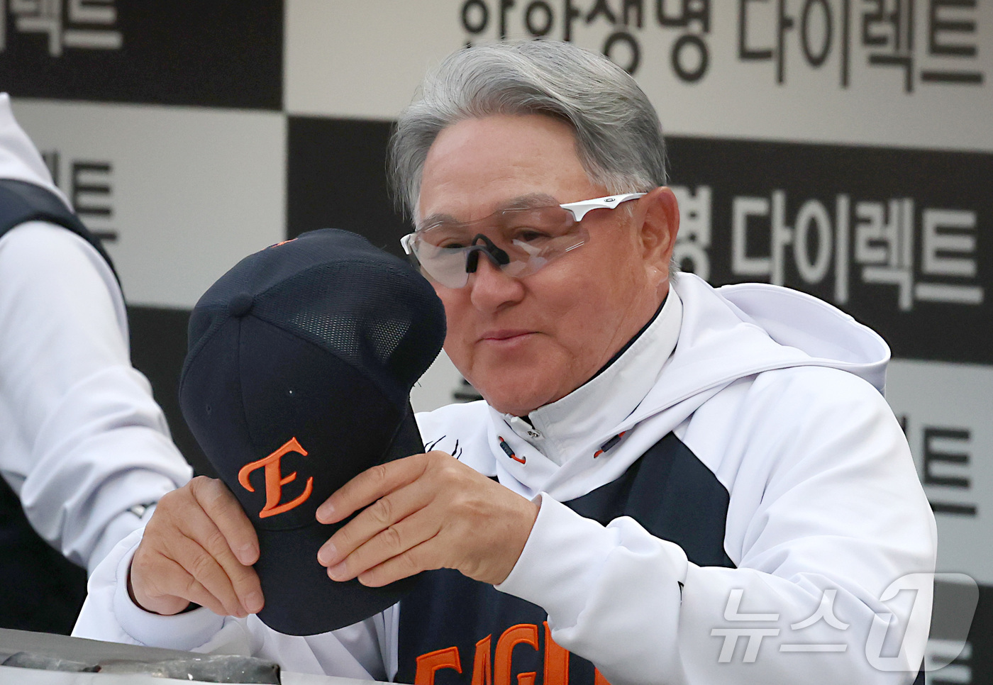 한화, 김경문 '2000경기'서 6연패 탈출…KT 9회말 5점차 뒤집기(종합)
