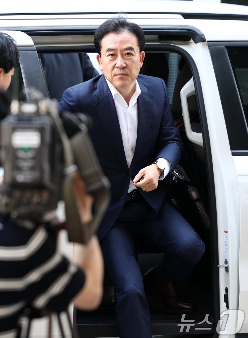 <b>특검 출석</b>하는 <b>윤희근</b> 전 경찰청장