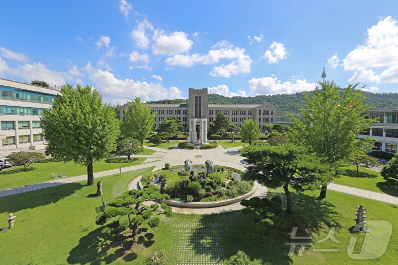 "목소리가 섹스어필" 학생 성희롱한 <b>동국대 교수 해임</b>
