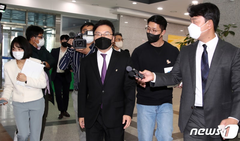 '이스타항공 채용비리' <b>이상직</b> 전 <b>의원</b>, 오늘 대법 선고