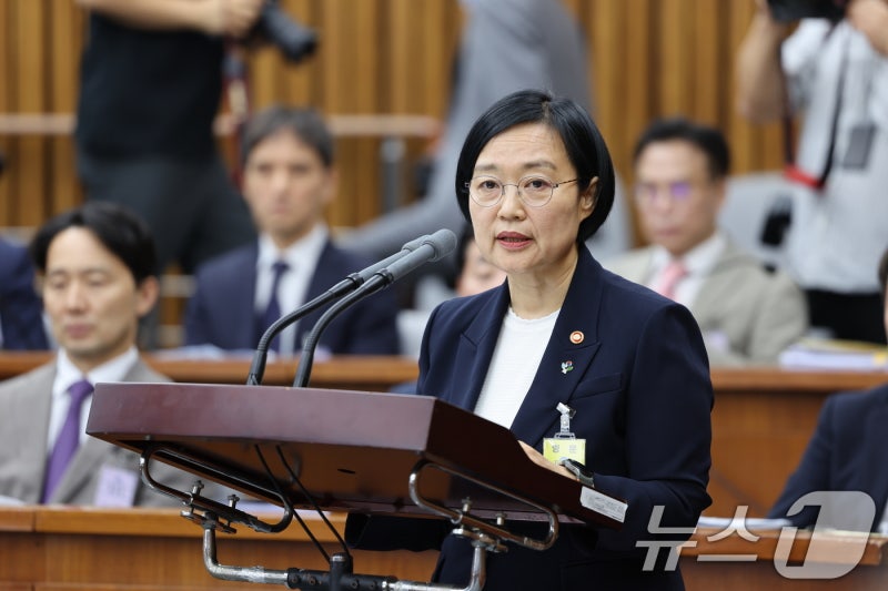 한성숙 "위협하면 우리 敵, 6·25는 남침…국민 눈높이 안맞는 다주택 죄송"