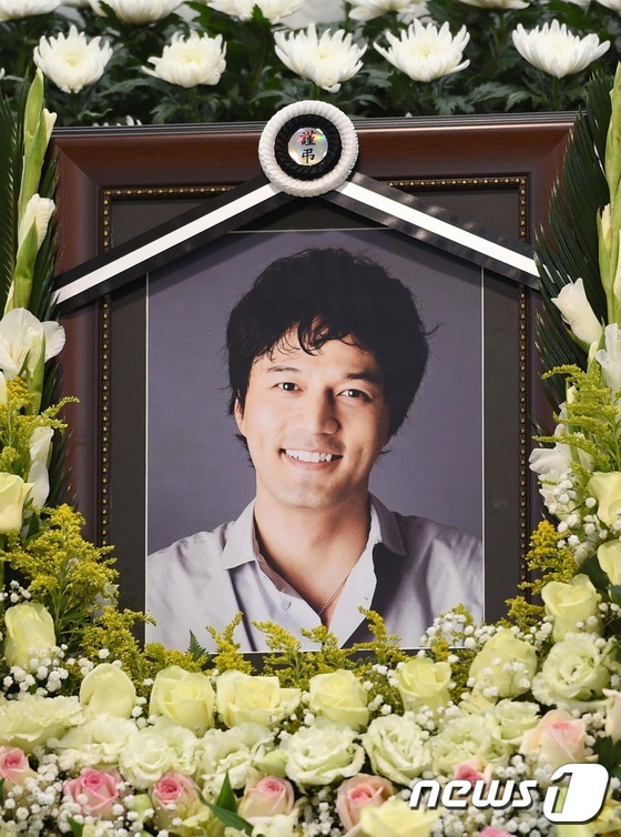 '인어아가씨' 故 <b>김성민</b>, <b>사망</b> 10주기…5명 살리고 떠난 별
