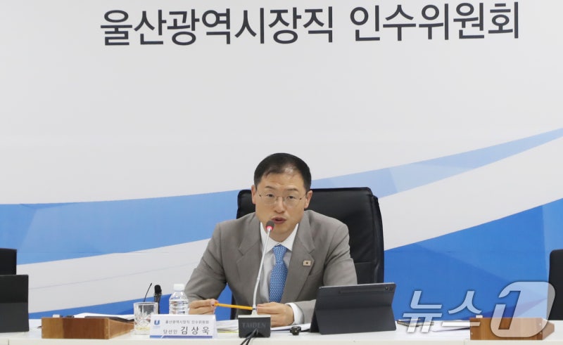 <b>김상욱</b> "공공병원 지어도 의사 없으면 헛방…필수 의료 후퇴"
