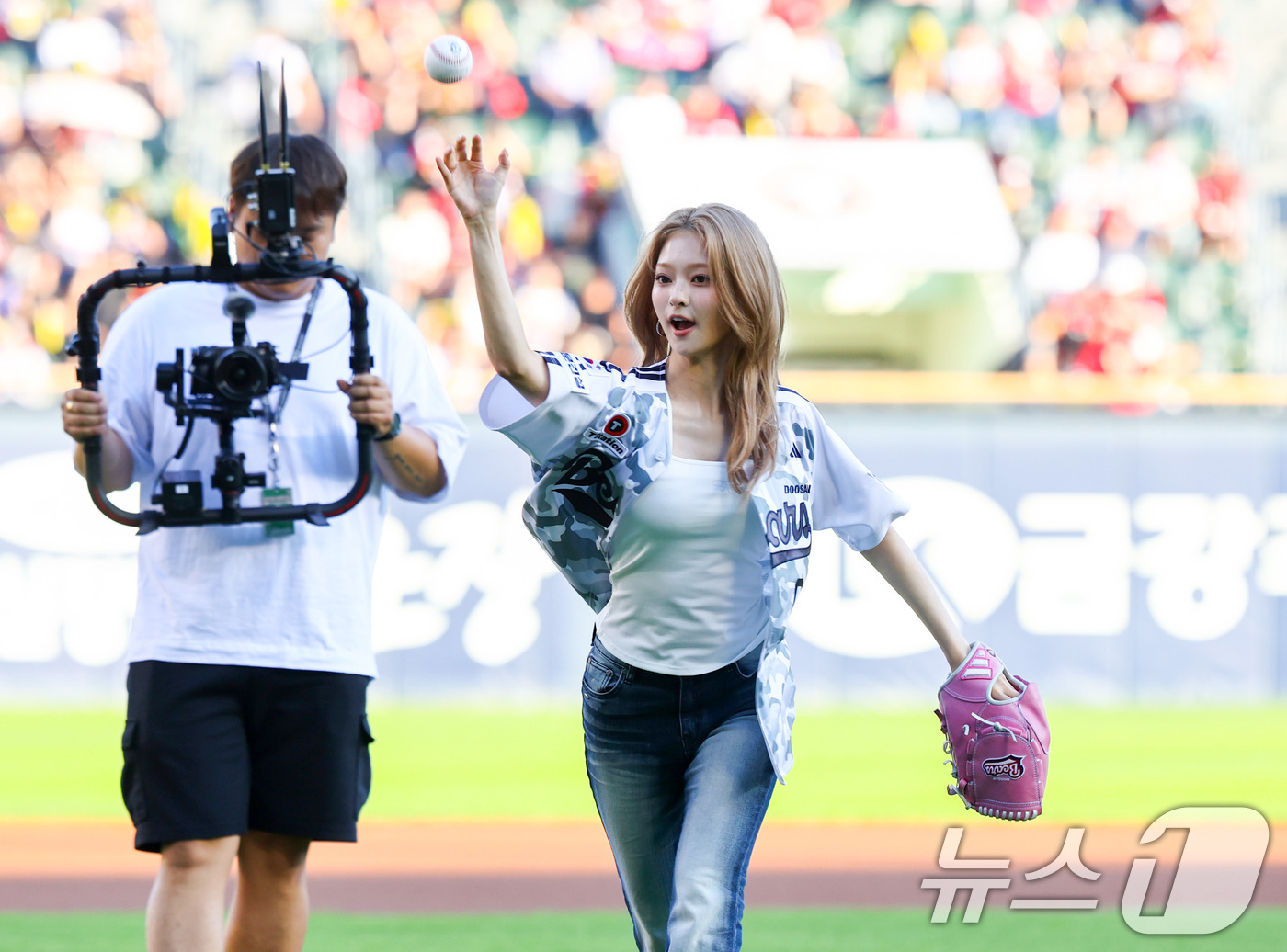 프로미스나인 이나경, 완벽한 시구