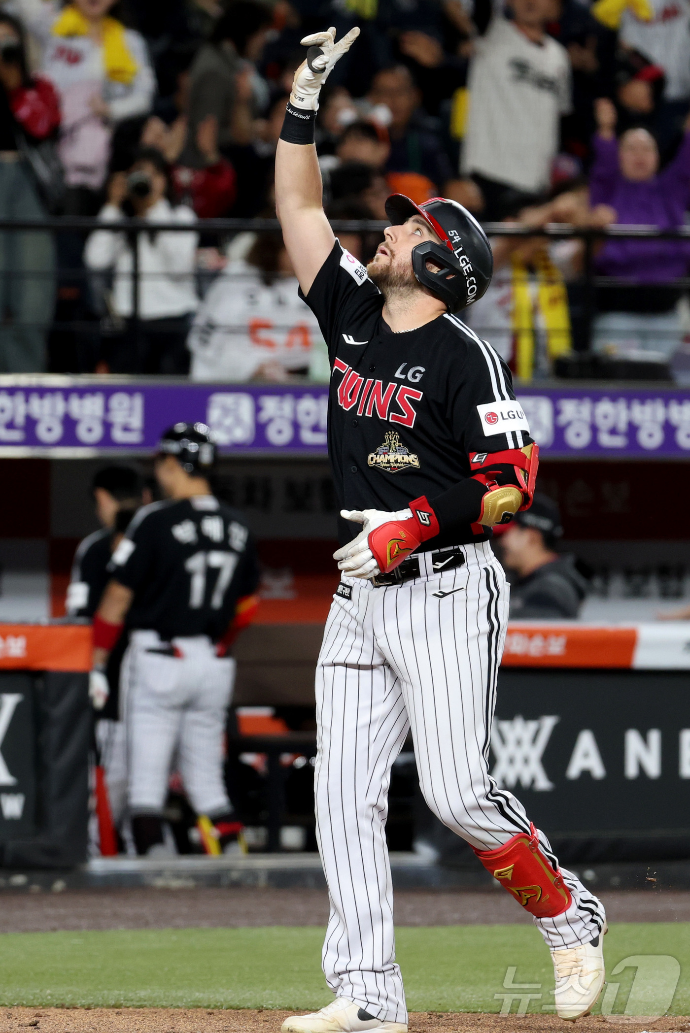 LG <b>오스틴</b>, 23호포는 <b>역전</b> 만루 홈런…김도영 제치고 홈런 단독 선두