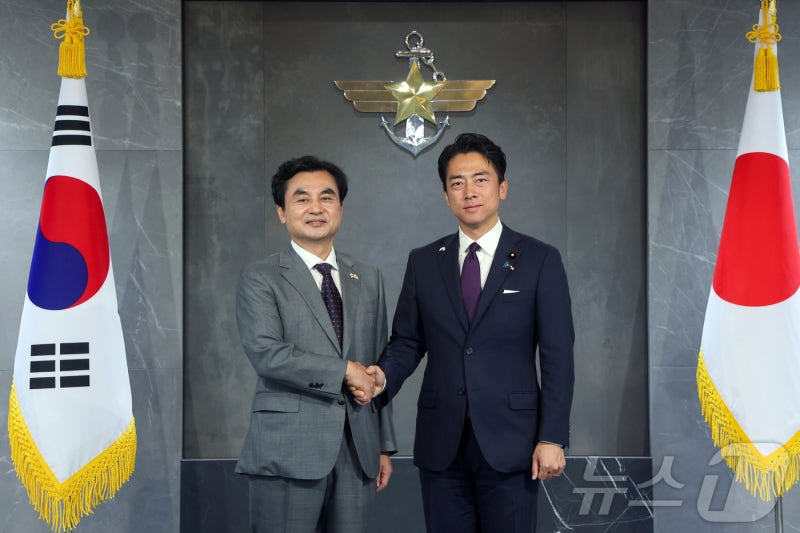 한일 국방장관 "한미일 공조 지속 협의·AI 첨단 기술 협력 강화"(종합)