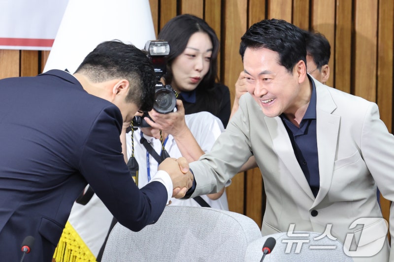 장동혁 '징계 카드'에 국힘 또 술렁…친한계 "권력 망할 징조"