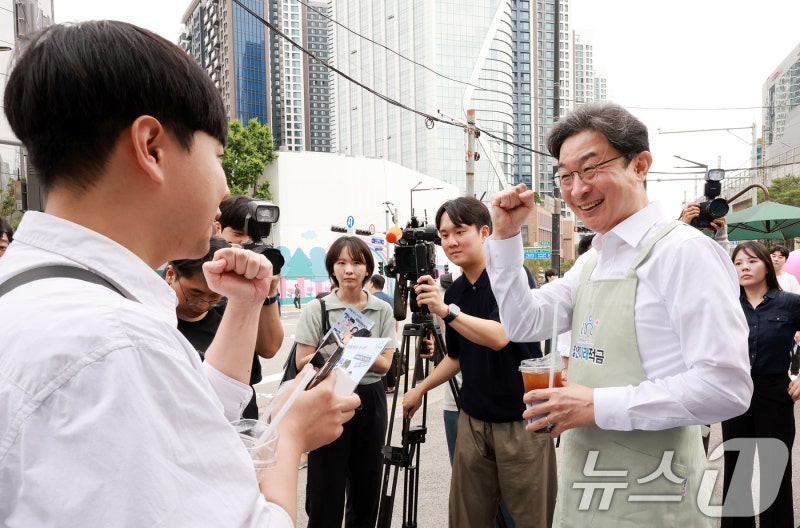 '청년미래적금' 230만명 몰렸는데 예산 남는다…가입연령 확대론 솔솔