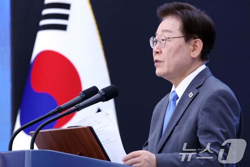 [속보] 李대통령 지지율 47%…7주만에 0.5%p 소폭 반등 [리얼미터]