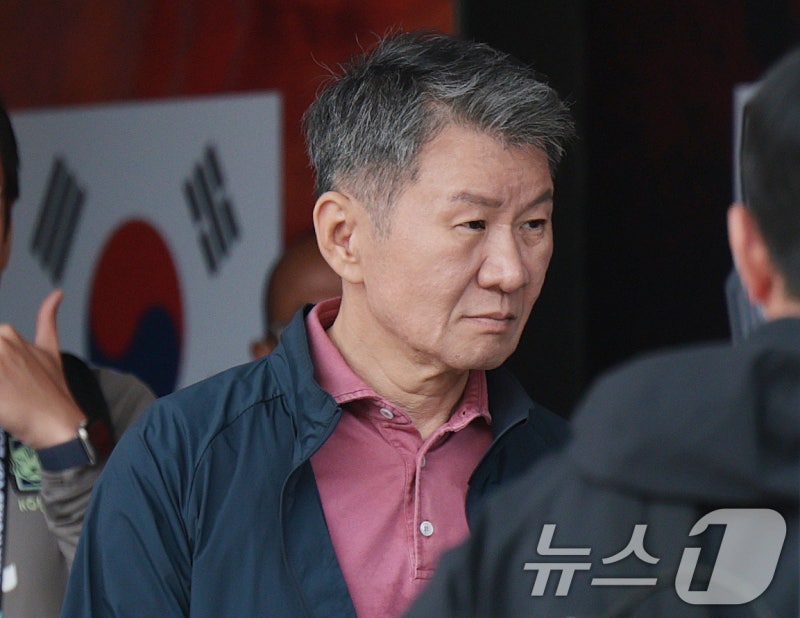 '박지성 <b>축구혁신위</b>' <b>출범</b>하는 날, 정몽규 회장 13년여 만에 퇴진(종합...