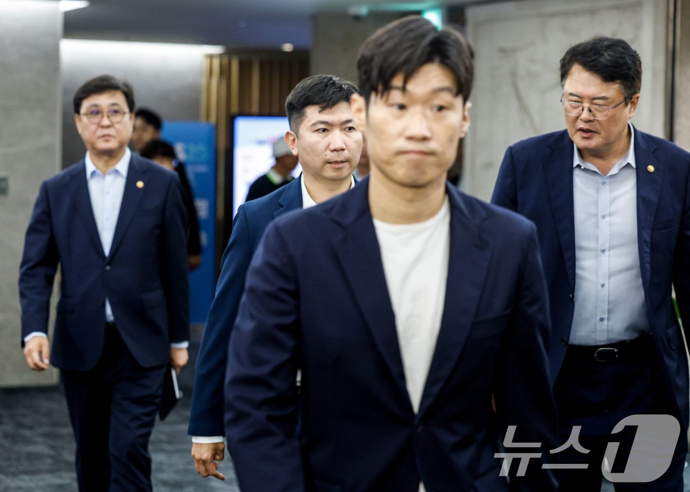 최휘영·<b>유승민</b>·박지성, 'K-축구혁신위원회' 출범식 참석