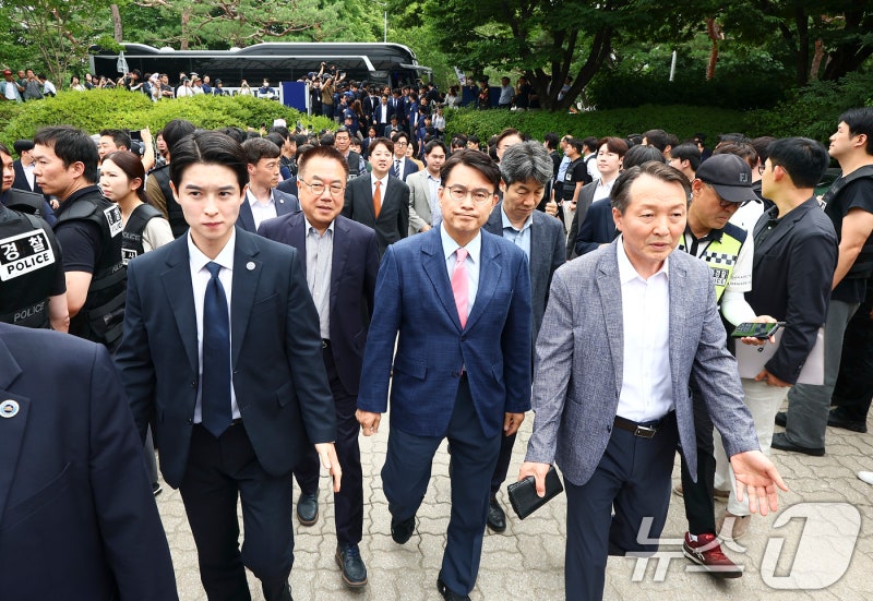 <b>국조특위</b>, 중앙·서울선관위 <b>현장 조사</b>…투표지 부족 대응 점검