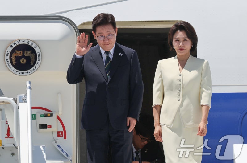 [속보] 李대통령, 나토 정상회의 일정 매듭…'국빈 방문' 몽골로 출발