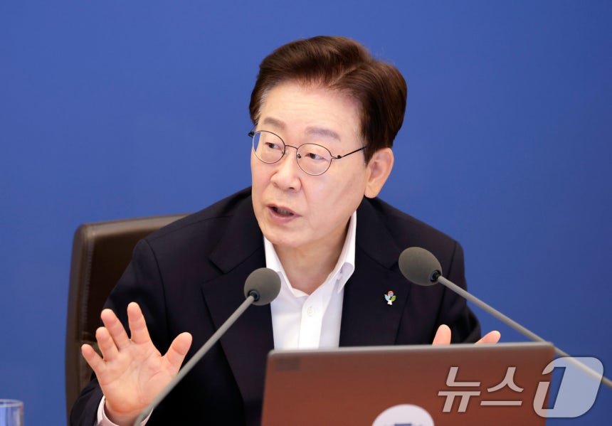 이재명 대통령이 청와대에서 열린 국무회의 겸 비상경제점검회의에서 발언하고 있다. 2026.6.30 ⓒ 뉴스1 이재명 기자