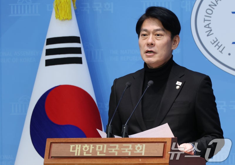 <b>한민수</b>, 與최고위원 출마…"친명이자 친청, 통합 밀알되겠다"