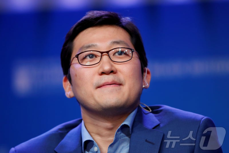 쿠팡 <b>김범석 총수 지정</b> '<b>효력 정지</b>'…고법 판결 후 30일까지(종합)