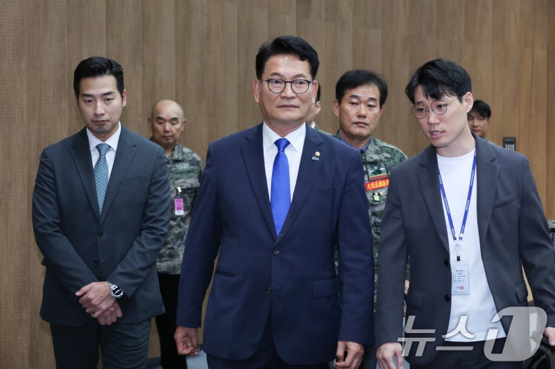 <b>기자회견</b> 마친 <b>송영길</b>